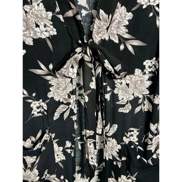 Spiritual Gangster Maya Floral Kimono Duster Robe One Size Black, White & Gray - Picture 11 of 13